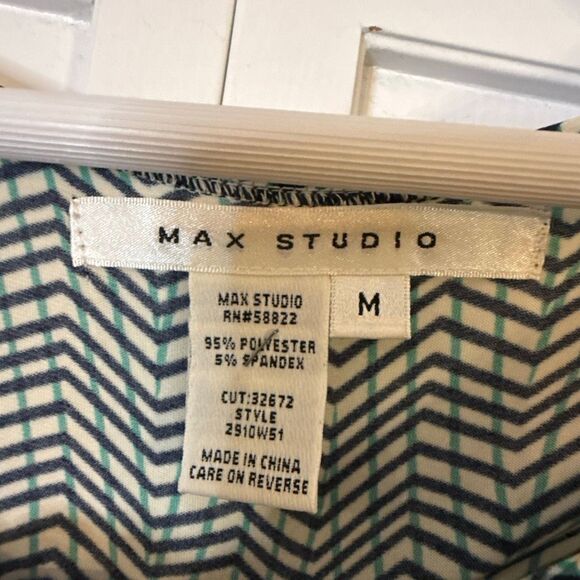 Max Studio green geometric print long sleeve dress M - Picture 3 of 7